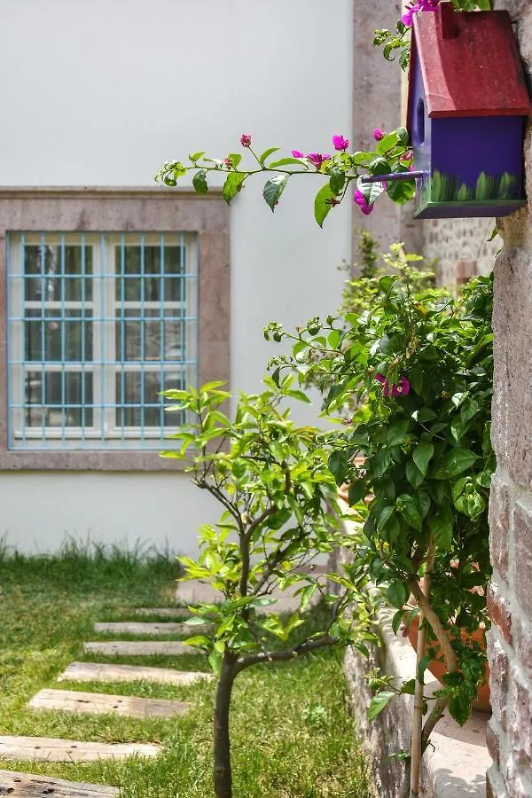 Lunaria Guest House Ayvalik